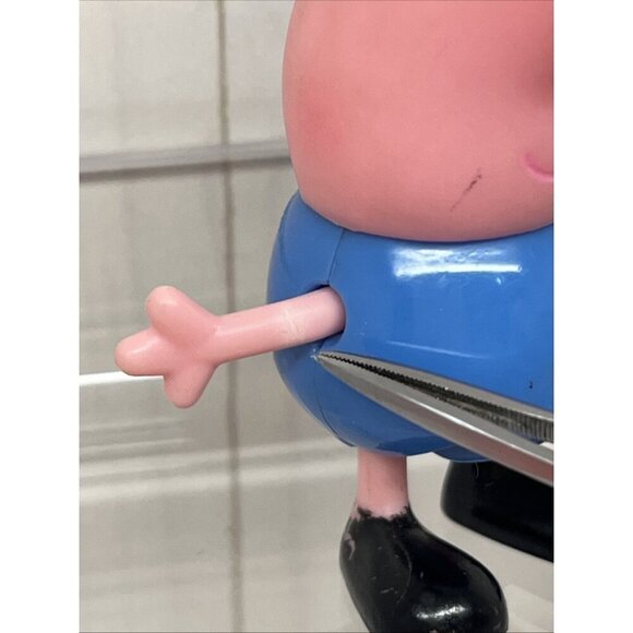 Peppa Pig Family Set Daddy Peppa George Mummy Tourist Figures Cake Topper’s x 5 - Picture 11 of 16